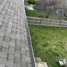 Gutter-Cleaning-in-Perrysburg-Ohio 0