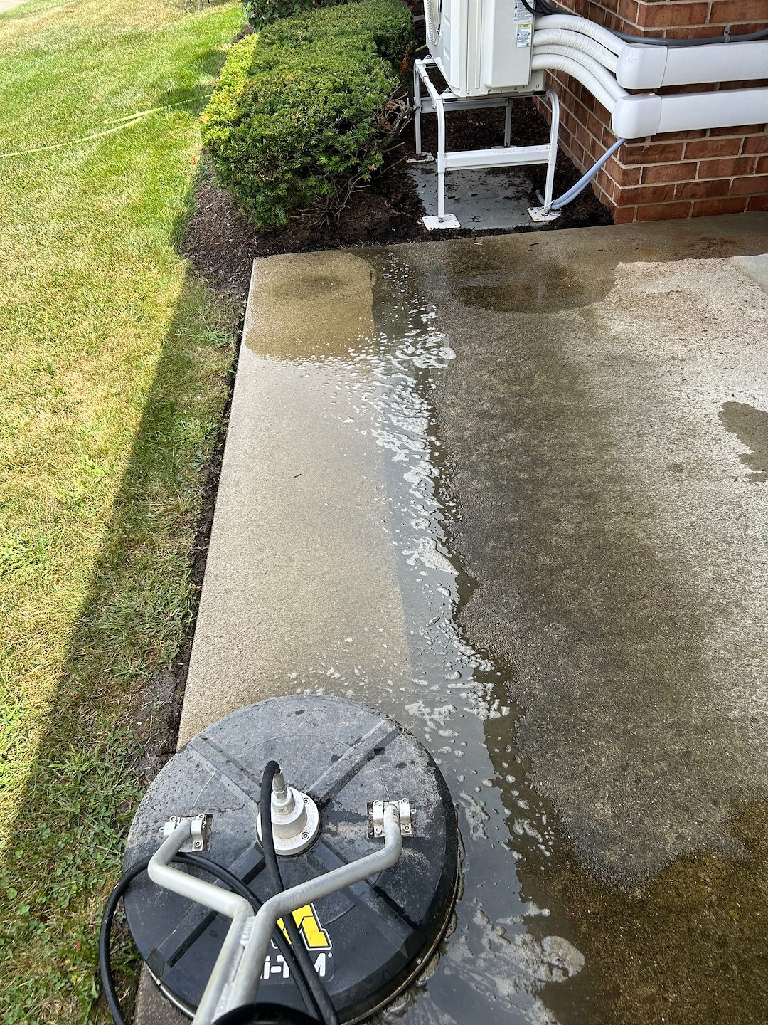 Property Management Concrete Cleaning and Window Cleaning in Perrysburg Ohio